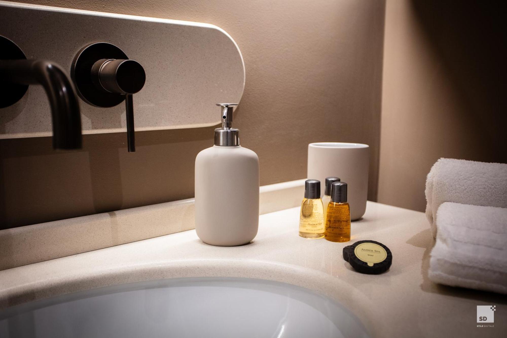 Marchesana Luxury Apartment Bologna Bagian luar foto